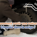 Voiture bloquée dans la neige