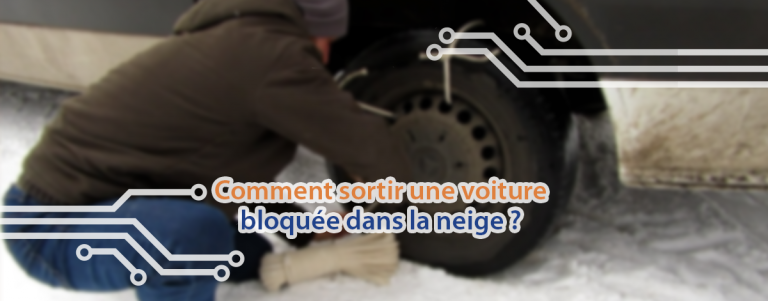 Voiture bloquée dans la neige