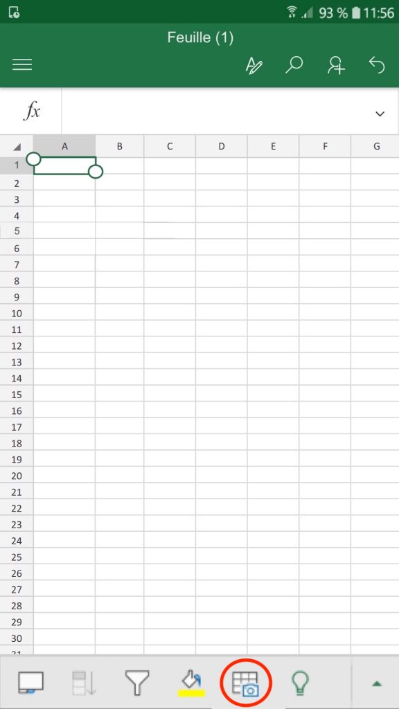 Le bouton "Insérer des données provenant d'une image" dans l'application Excel sur mobile.