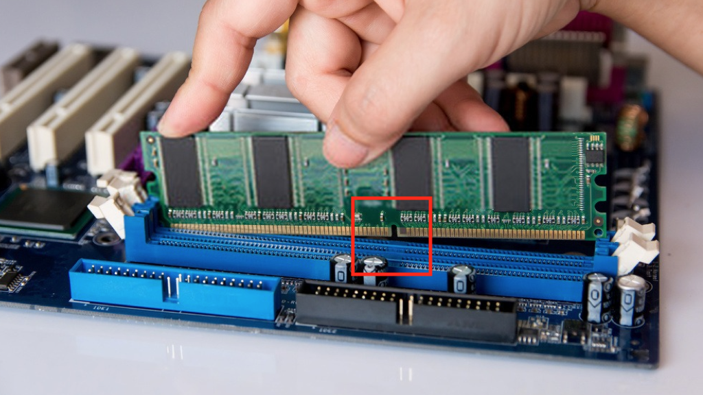 Comment installer une barrette de RAM