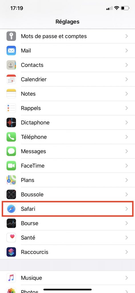 Le menu "Safari" pour accéder aux paramètres du navigateur Internet.